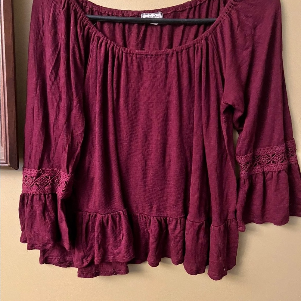Women's Burgundy Top